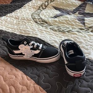 *TAGS STILL ON*, Toddler Vans, Size 10